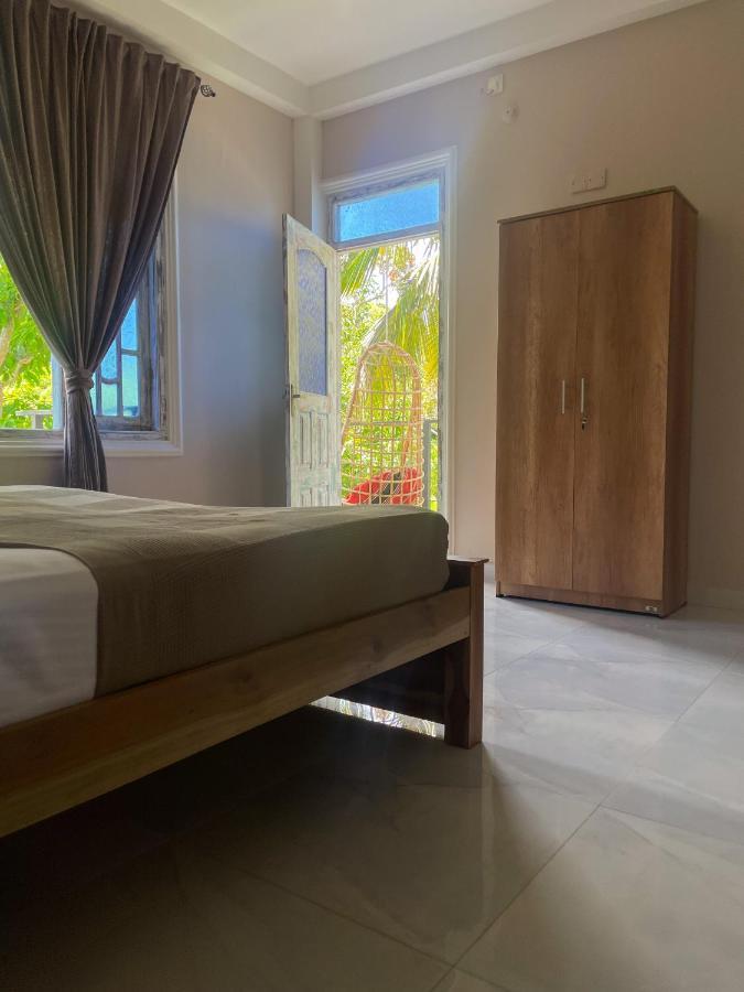 Habibi Hostel & Restaurant Unawatuna Bagian luar foto