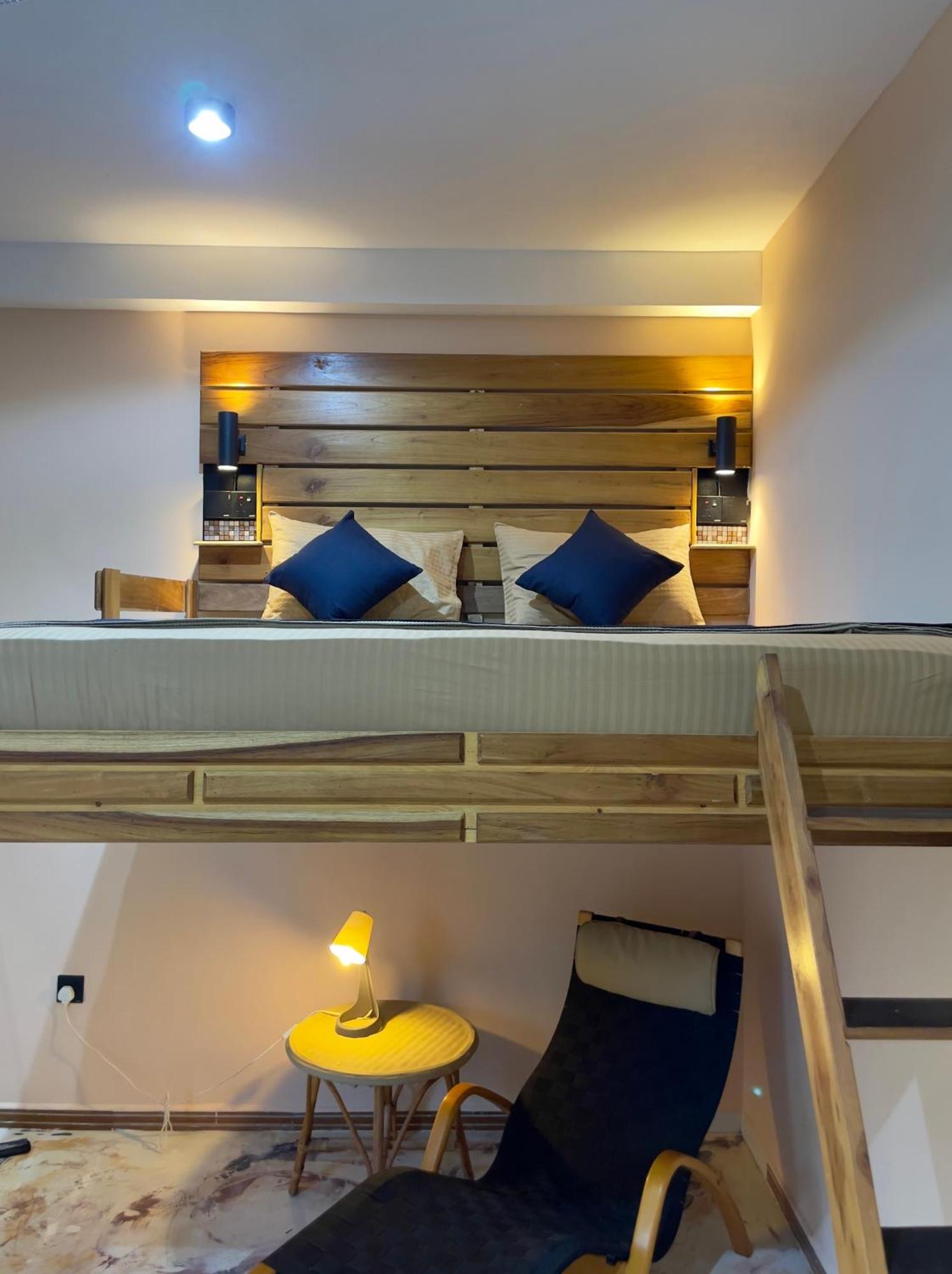 Habibi Hostel & Restaurant Unawatuna Bagian luar foto